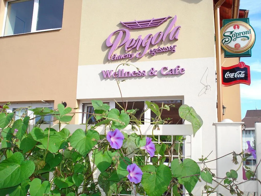 Holiday Wellness Apartman Apartment Hajduszoboszlo